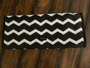Thirty One Flat Iron Fold Over Pouch Insulated Lined Black White Chevron 13x6"